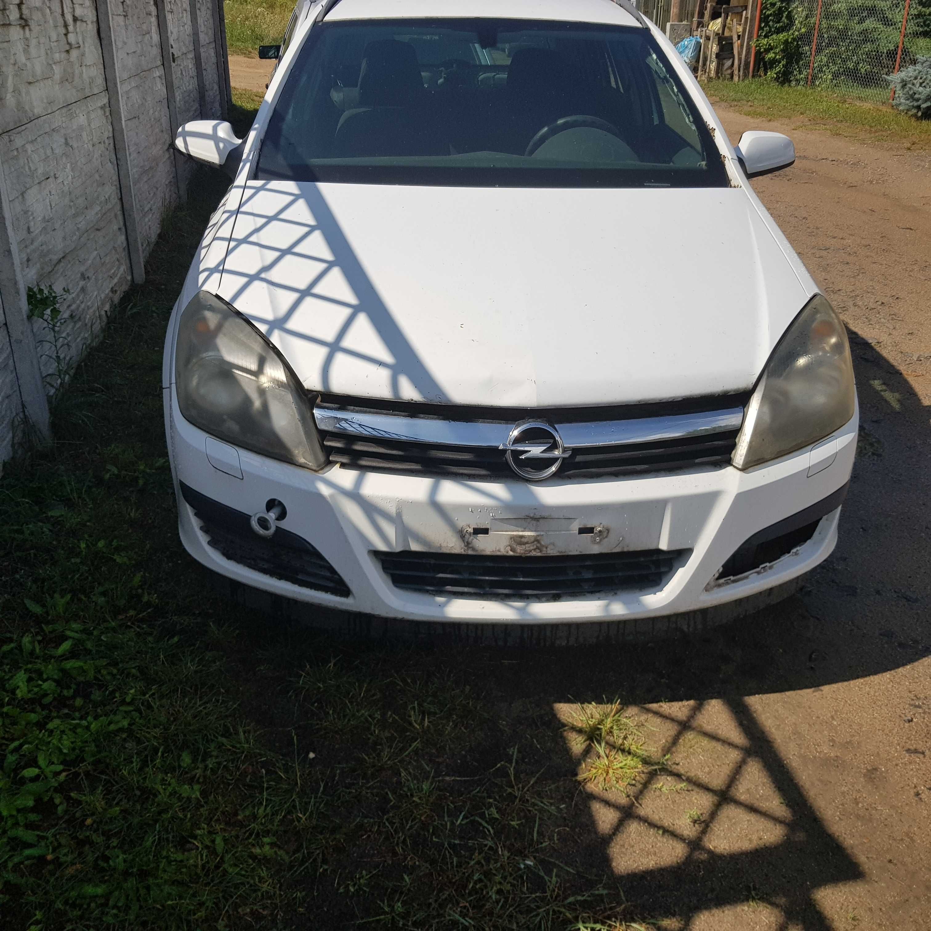 zderzak przód Opel Astra H 3