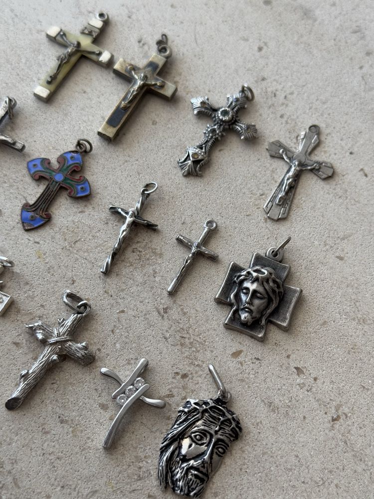 Coleção de cruzes / crucifixos de Jesus Cristo