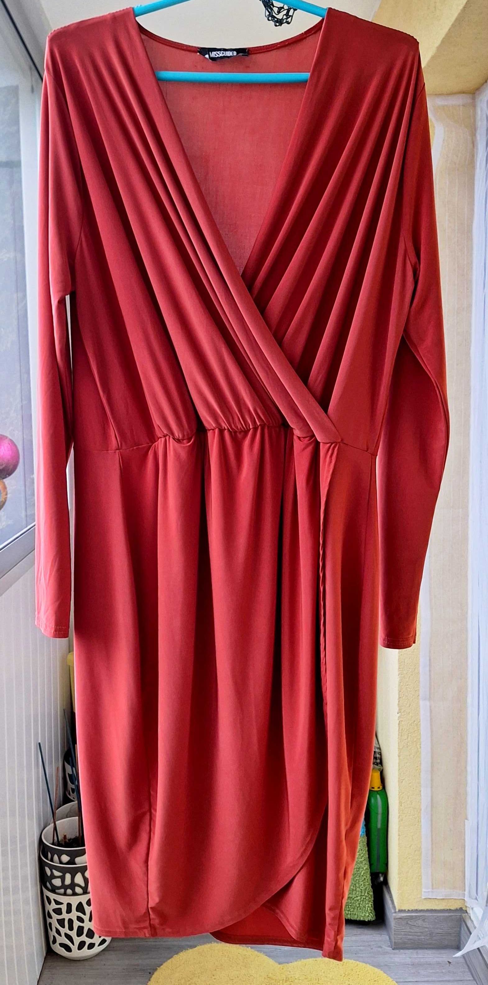 Ruda ceglasta sukienka Missguided