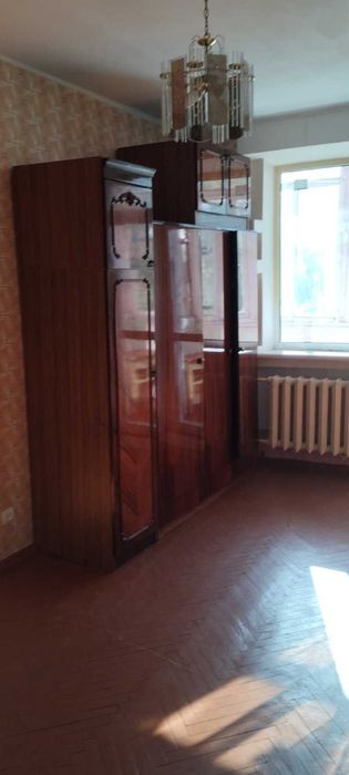 Продам 1 комнатную квартиру в   Дарницком районе