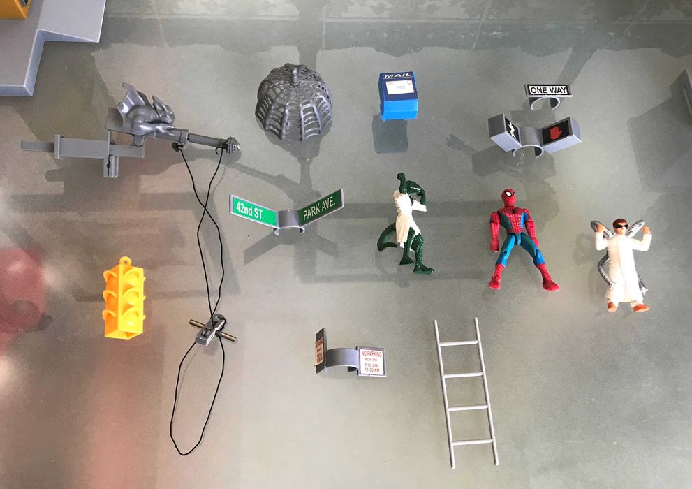 herois Spider Man Homem Aranha pista brinquedos bonecos Marvel figuras