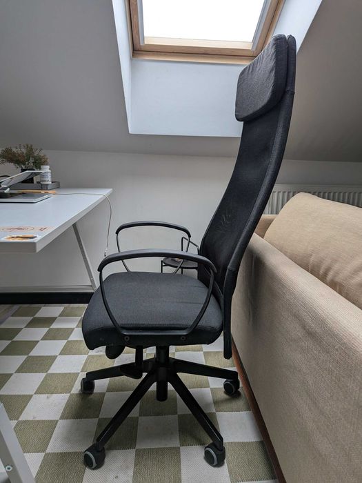 MARKUS
Krzesło biurowe MARKUS