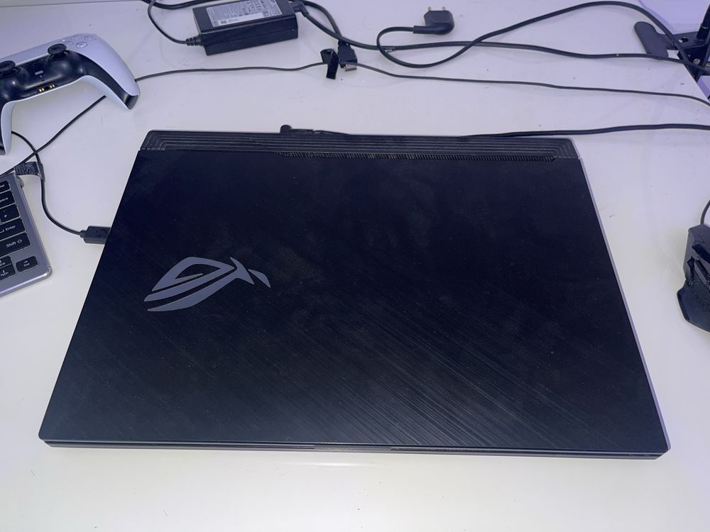 Laptop asus rog strix G17