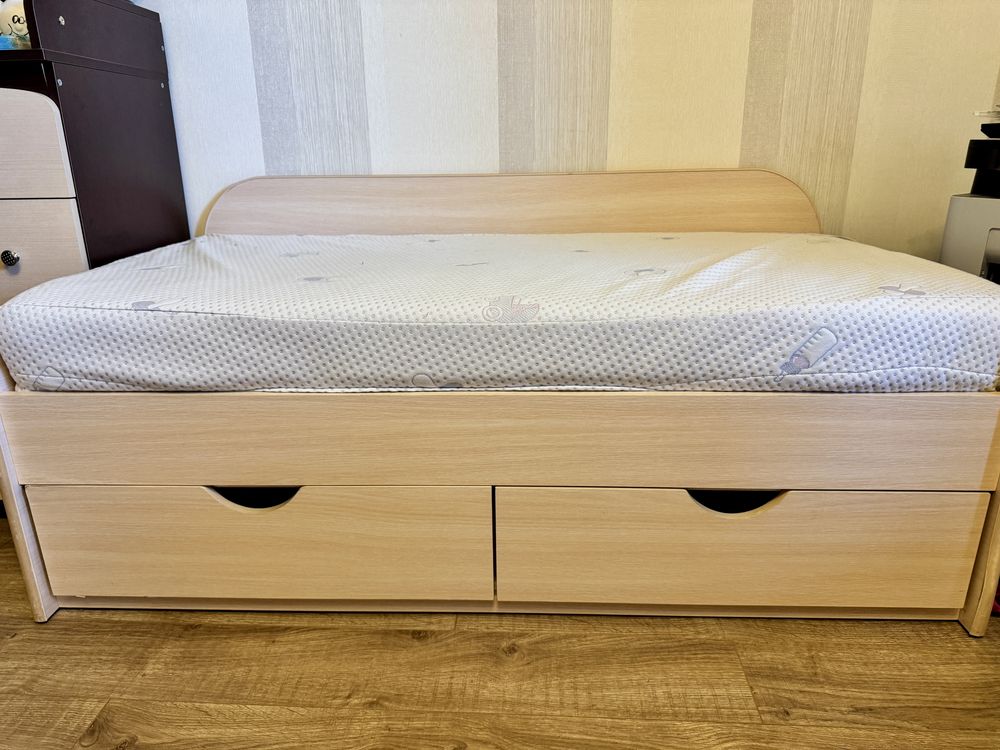 Дитяче ліжко 140/70 з матрасом