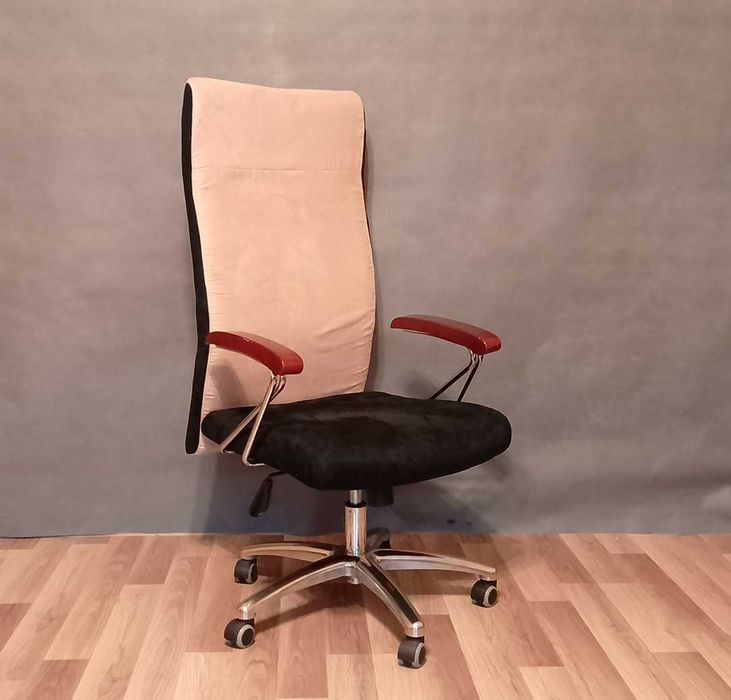 Fotel biurowy obrotowy wystawowy jak nowy