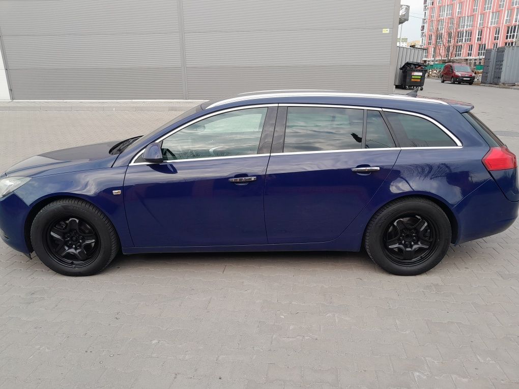 Opel Insignia 2010 рік 2.0 дизель