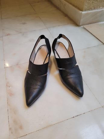 Sapatos pele pretos, tamanho 40