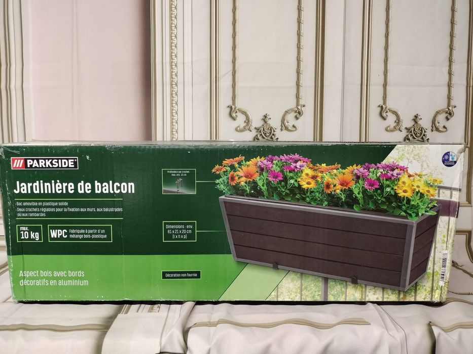 Skrzynka na kwiaty z uchwytami na balkon firmy parkside