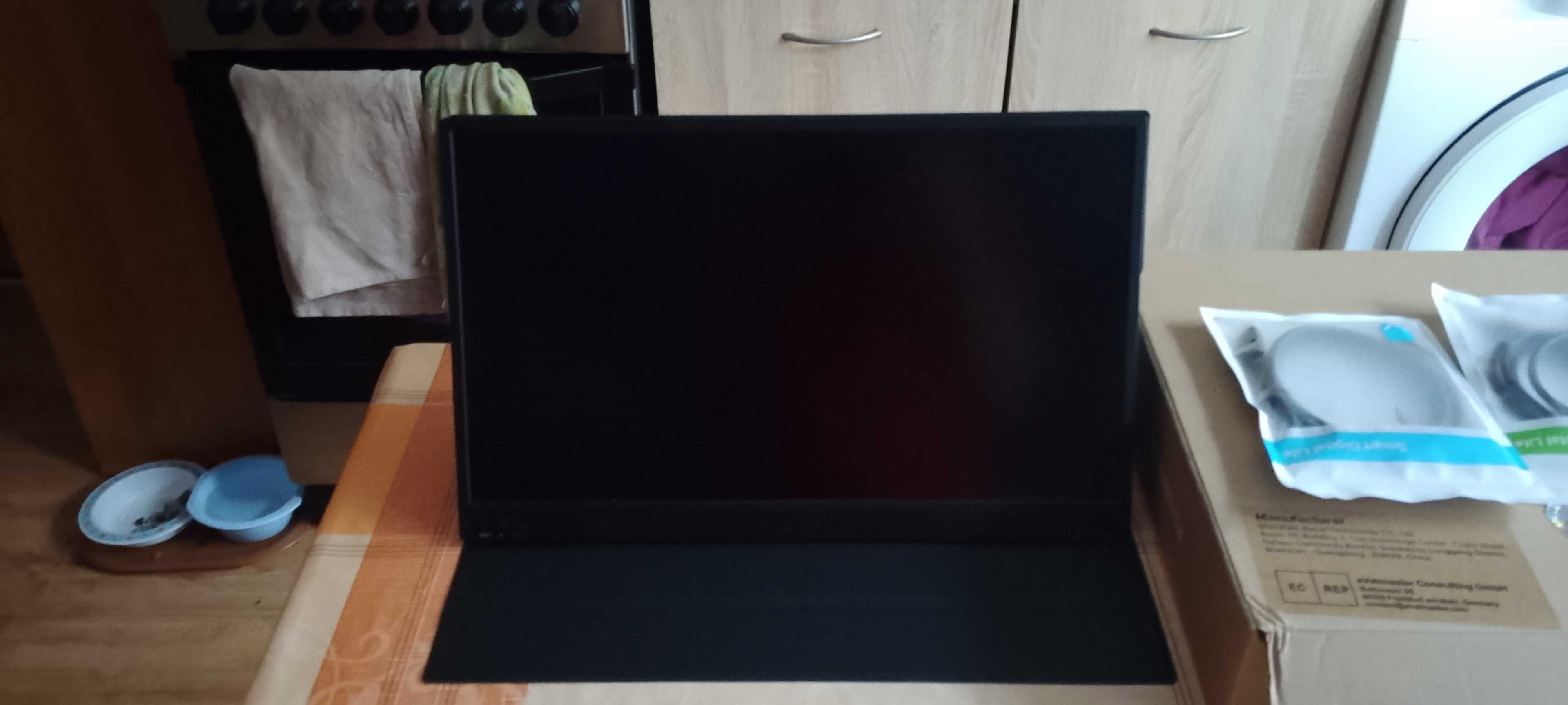 2 Monitory Portable
