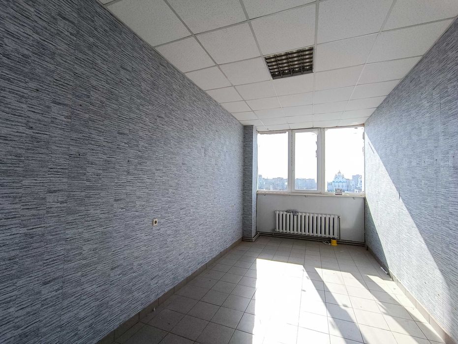 Офісні приміщення загальною площею 300 кв.м в районі ринку "Нива" (С1)