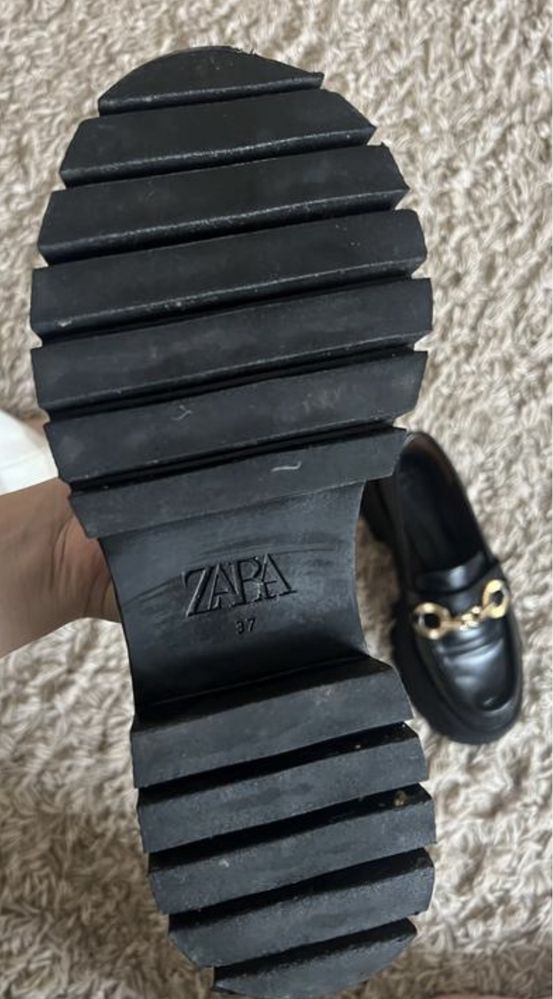 Лофери жіночі ZARA
