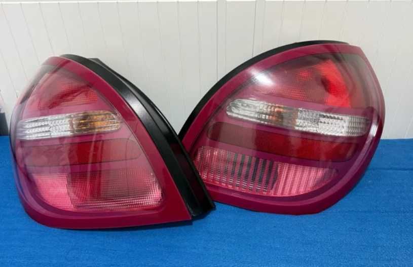 Farolins traseiros | Nissan Almera N16