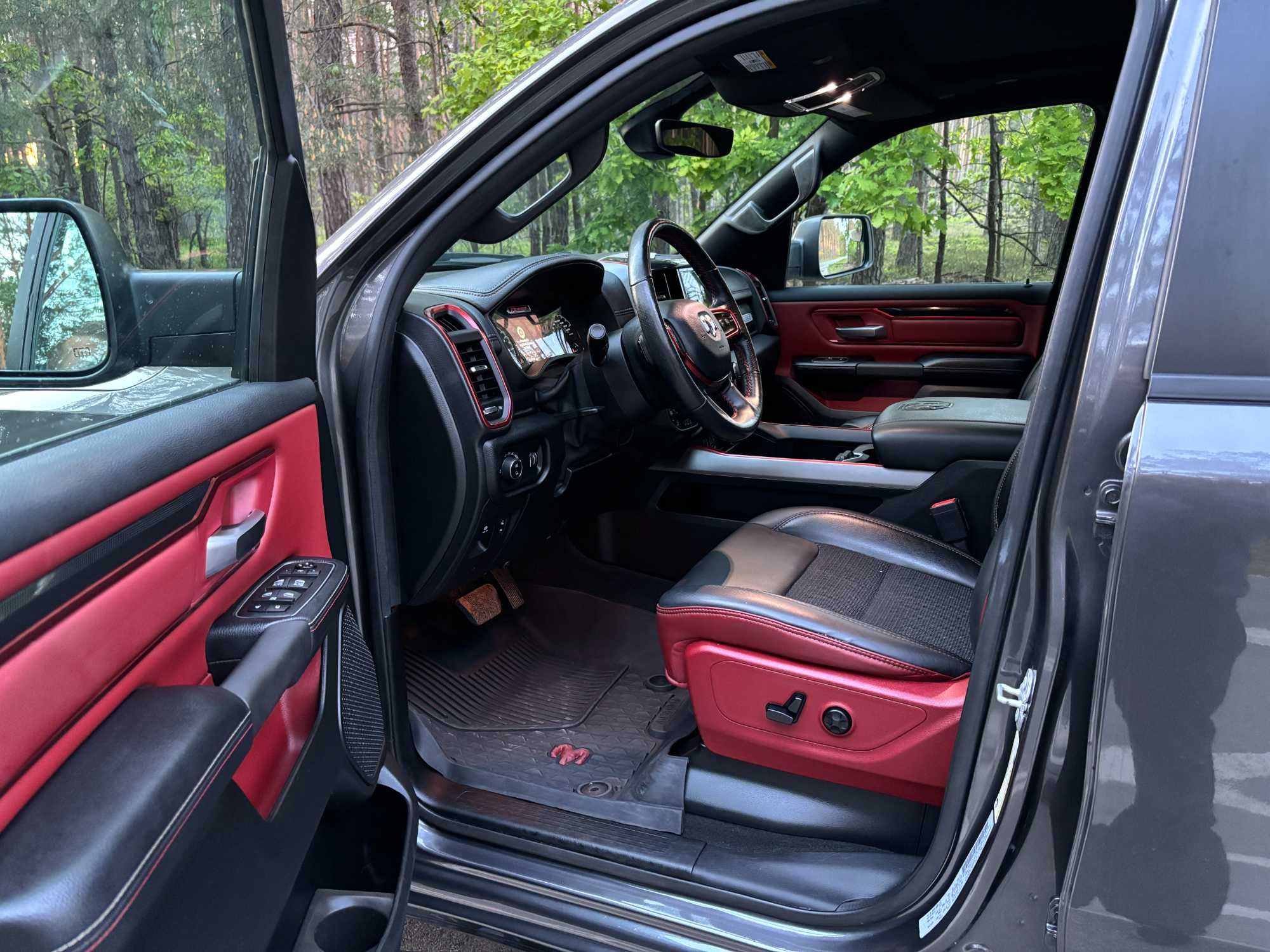 Ram 1500 Rebel 5.7 Hemi eTorque 401 KM 2020r 87 tyskm 4x4 Pneumatyka