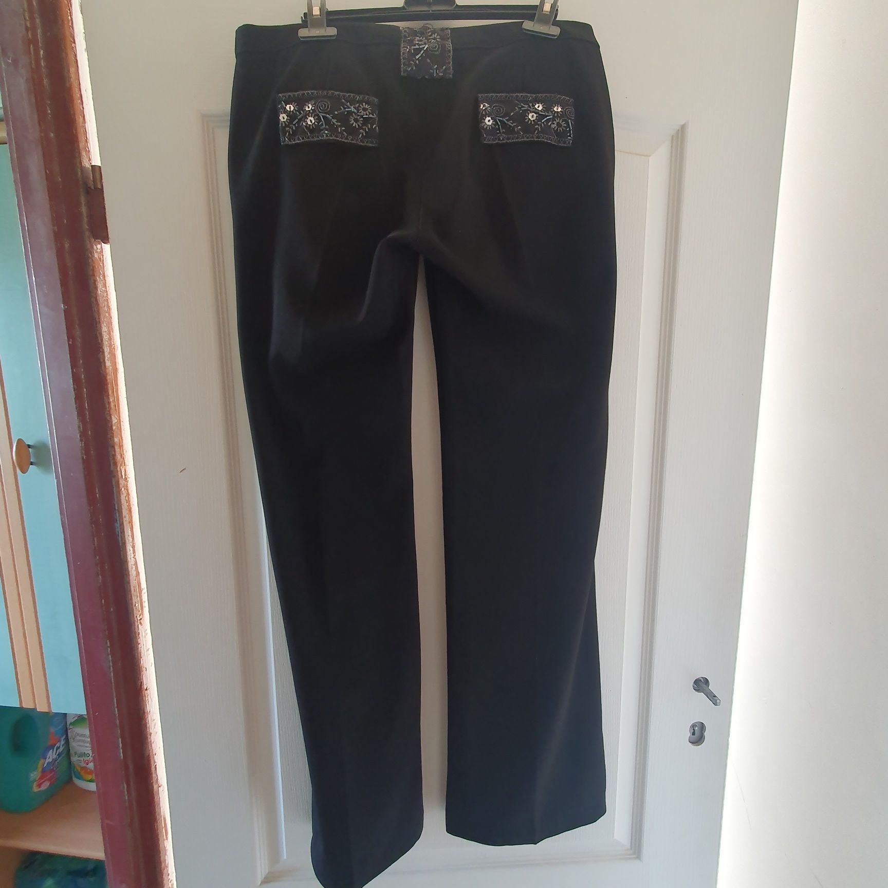 Czarne eleganckie spodnie