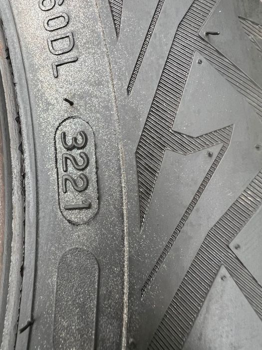 Резина шини Nokian зима 195/70 r15 c