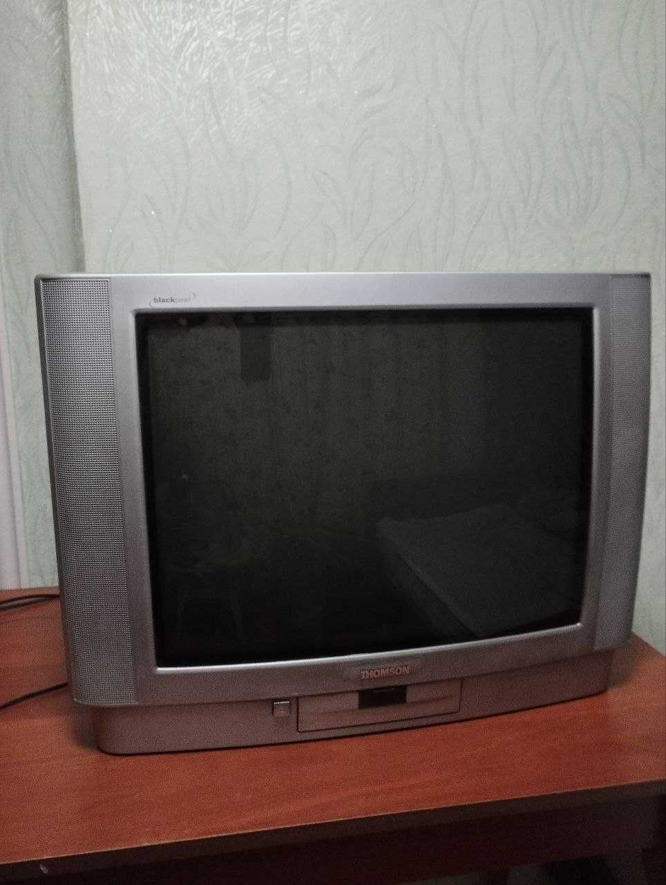 Телевизор Thompson 54см с cпутниковым тюнером StarTrack 550 и пультами