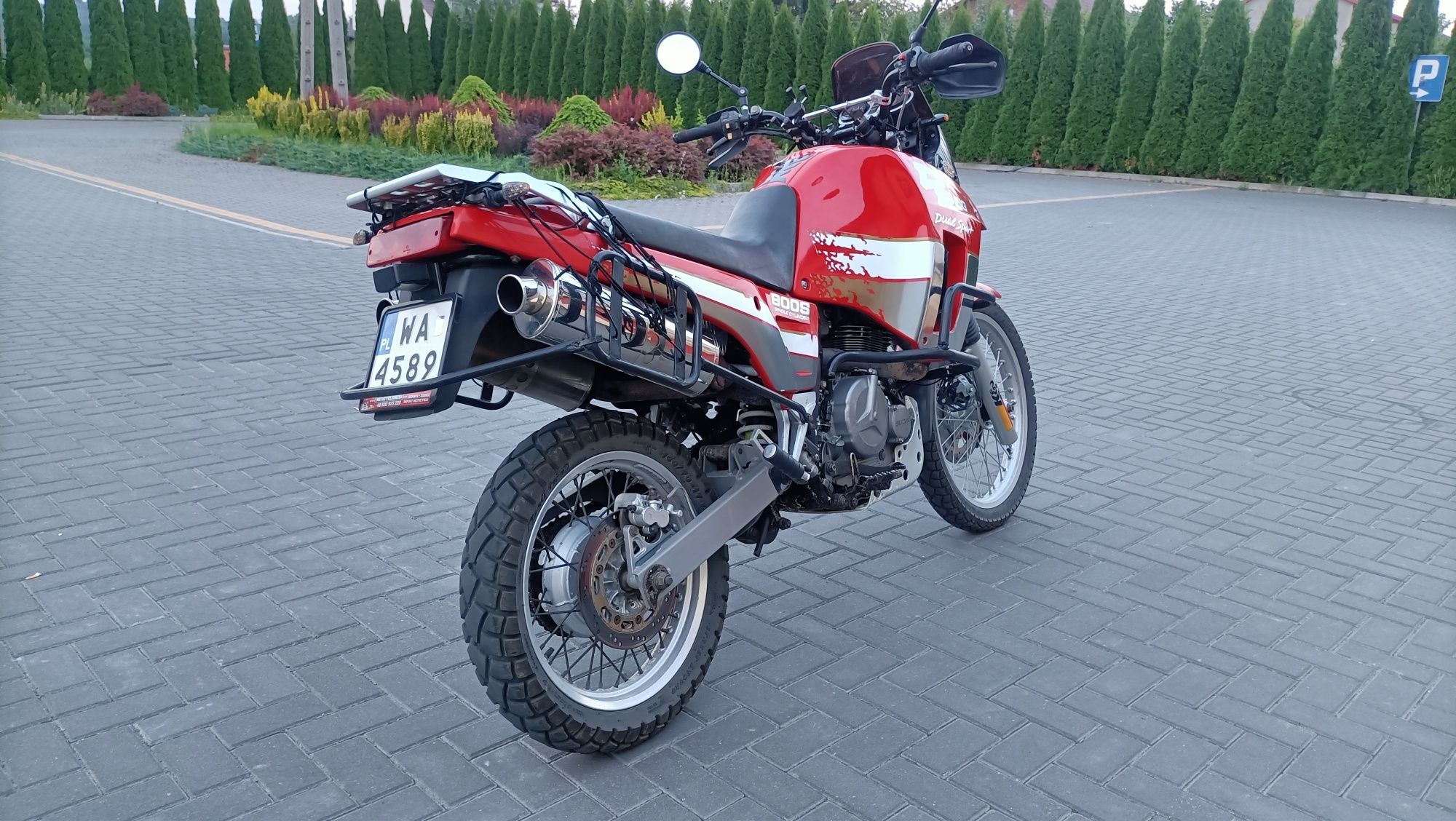 Suzuki DR 800 big