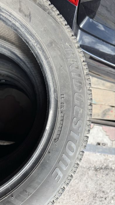 Продам зимнюю резину Bridgestone Blizzak VRX 205/55 R16