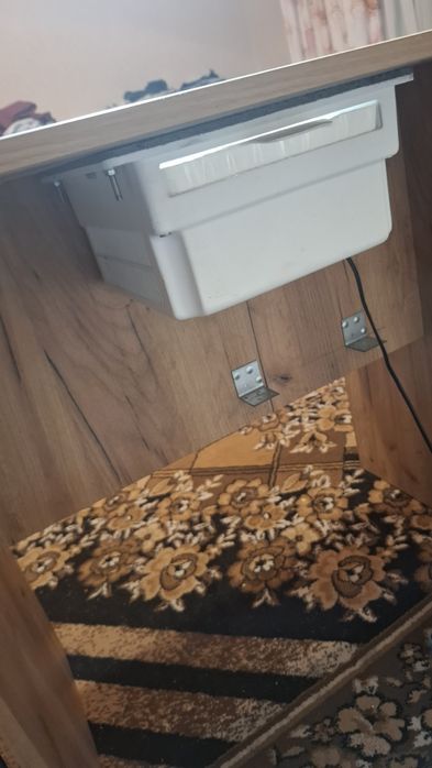 Стіл для манікюра