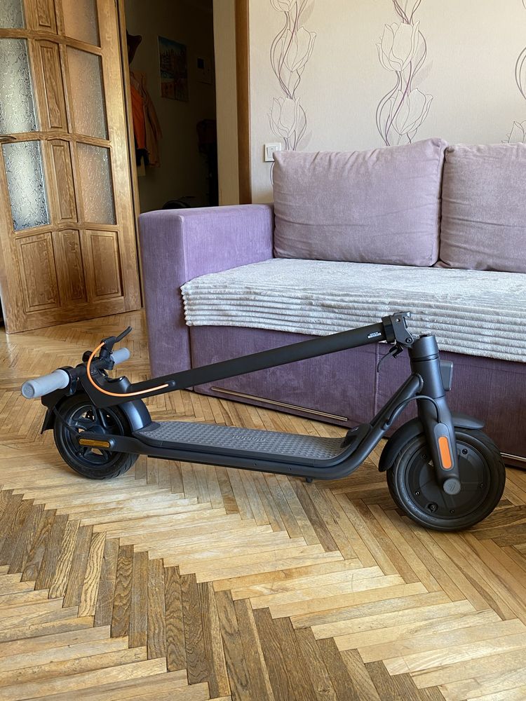 Електросамокат Ninebot Kickscooter F30E