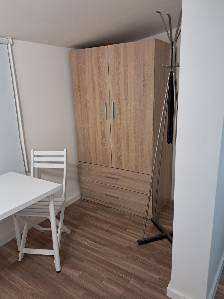 Alugo cuarto tipo suite o con dois camas de solteiro