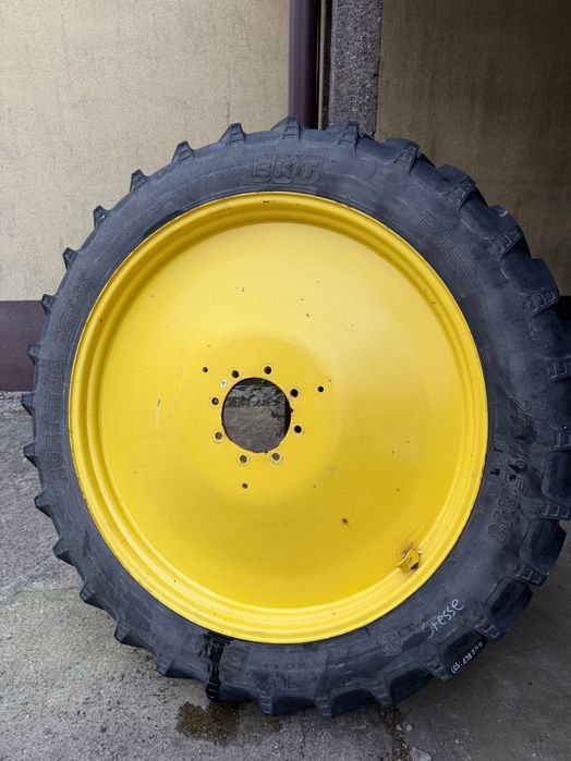 Sprzedam zestaw kół waskich John Deere 6130R