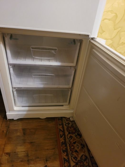 Холодильник indesit no frost