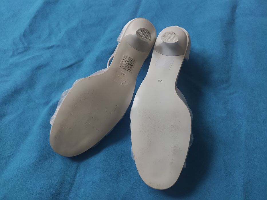 Buty na obcasach ślubne komunijne