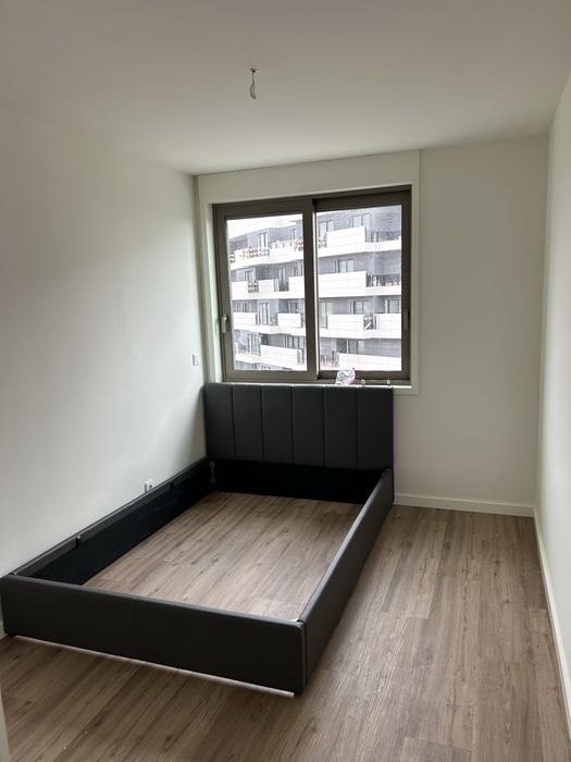 Cama de casal Beliani Sommier (Excelente estado)