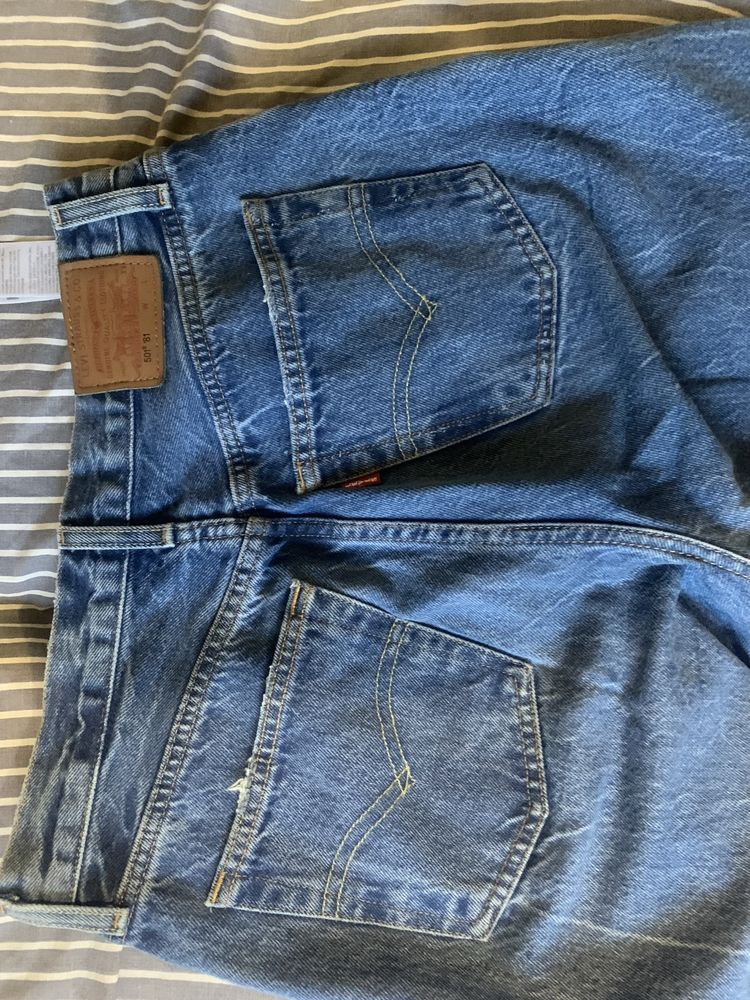 Джинси Levis 501