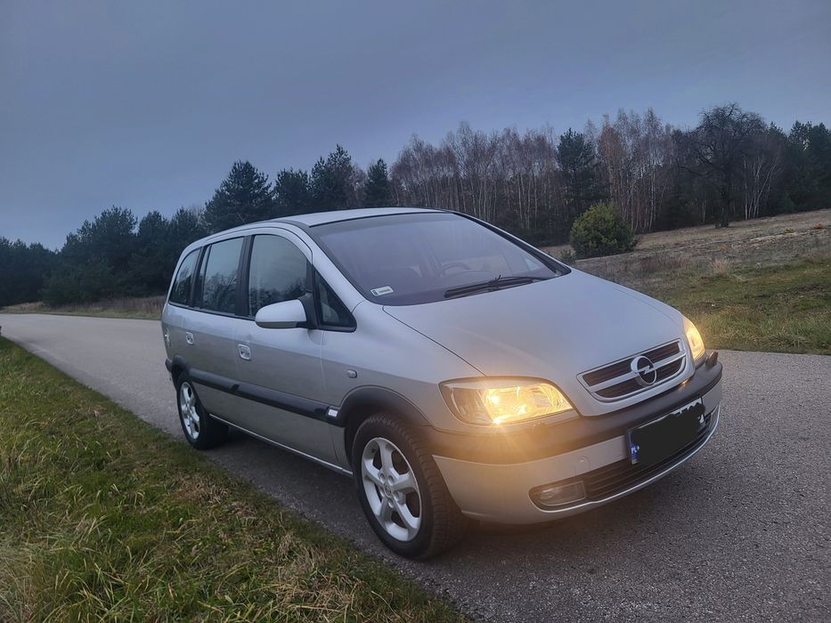 Sprzedam Opla Zafire 1.8 lpg sekwencja 2005rok 7-osobowy