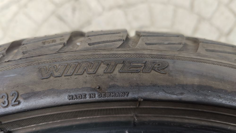 Pneus Pirelli Sottozero 3 - 235/35 r19