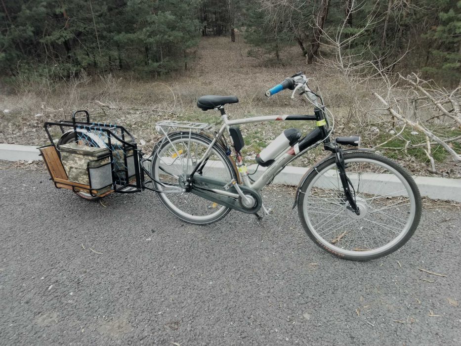 Велоприцеп для отдыха на рыбалке или путешествий на велосипеде