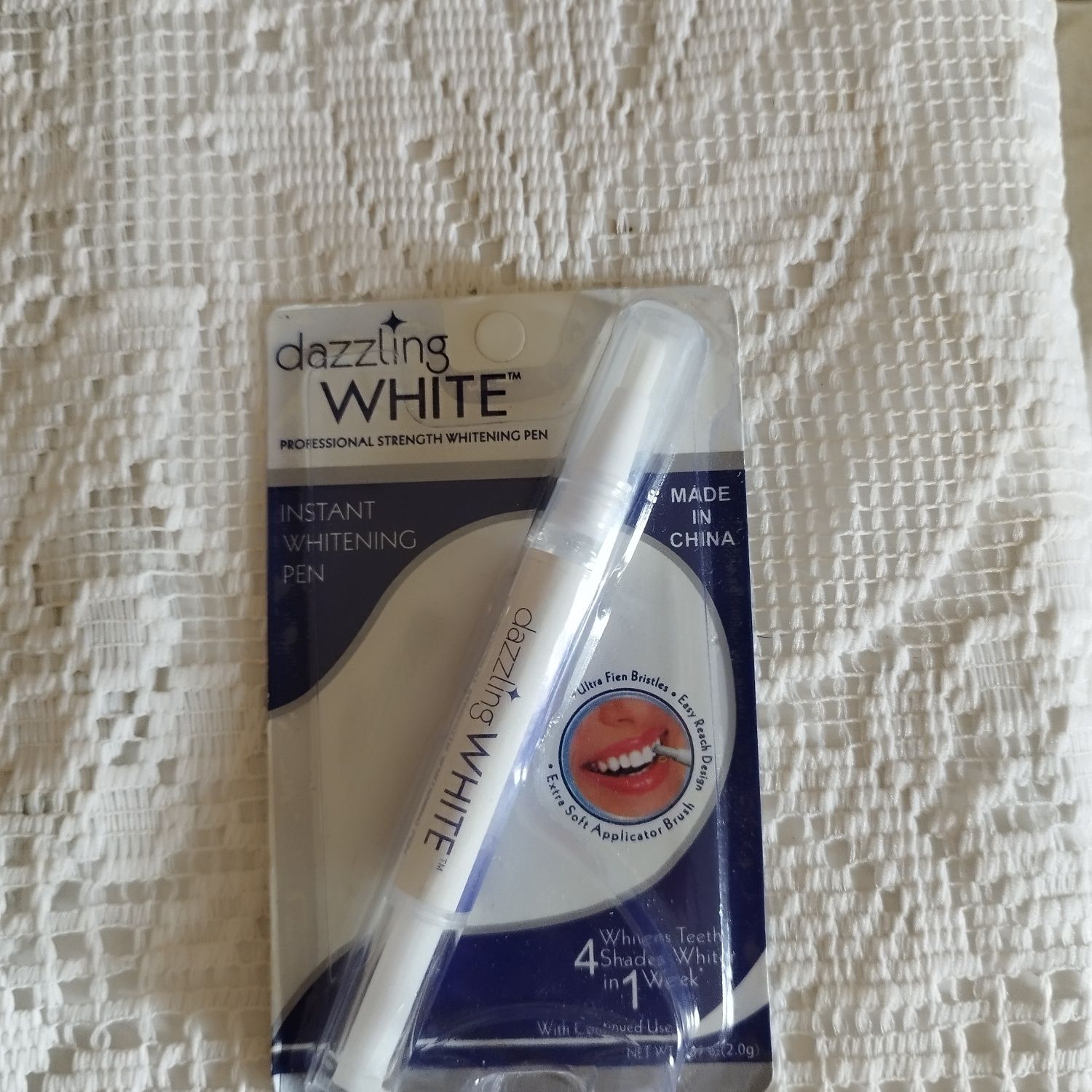Карандаш для отбеливания зубов dazzling WHITE