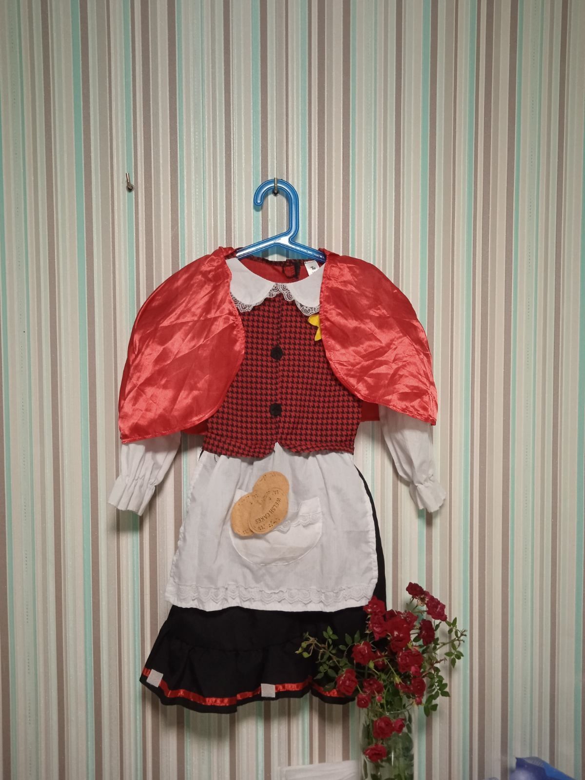 Платье костюм Красная шапочка на 110-116, 5-7лет