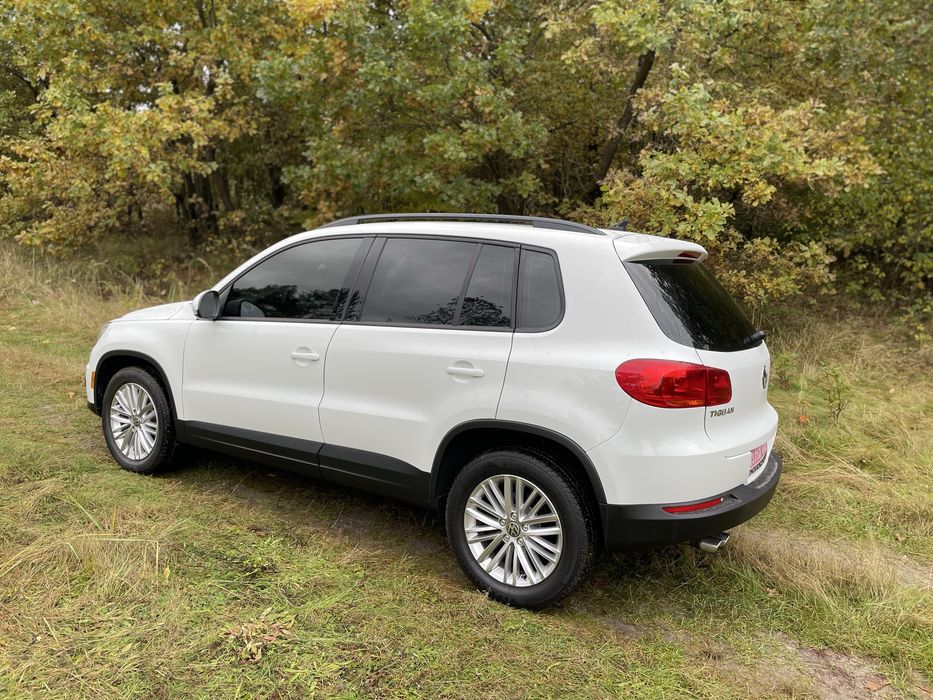 Продам авто фольсваген тігуан 2.0 бензин повний привід