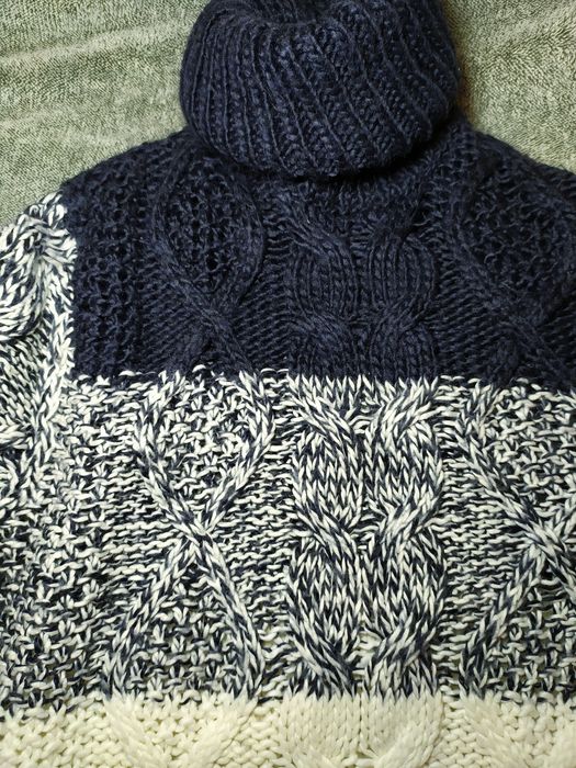 Теплий світер zara