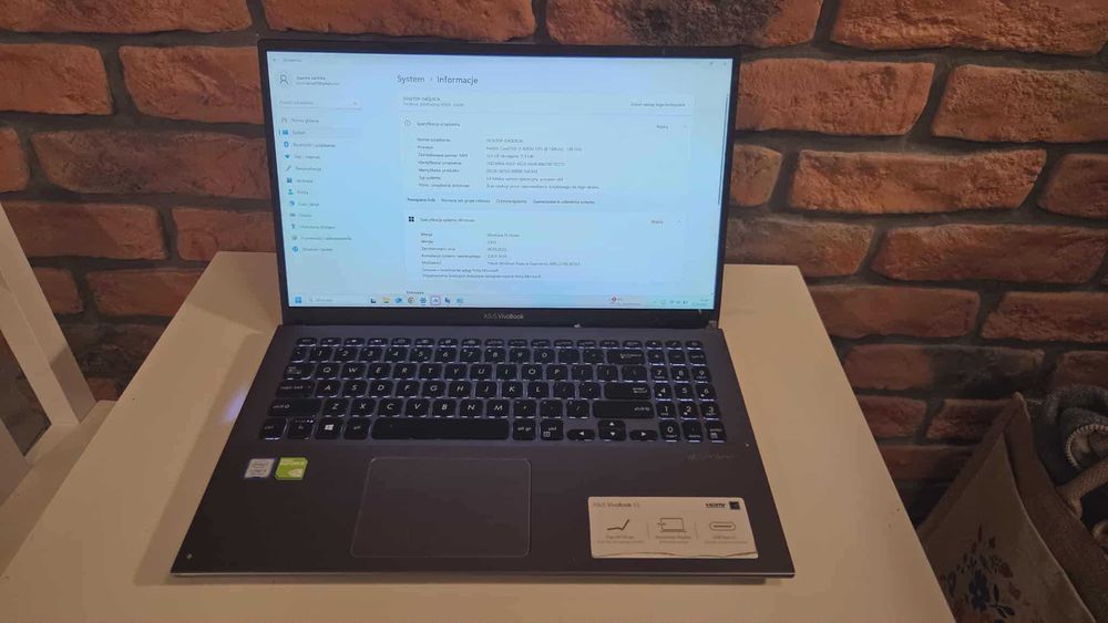 Laptop Asus VivoBook 15 I5-8265U 12GB RAM/500GB GeForce MX250 Zasilacz