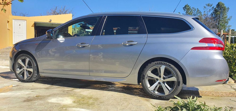 Carrinha excelente Peugeot 308 SW GT Line