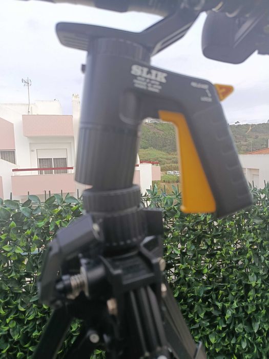 Ótimo tripé a venda