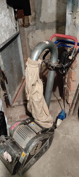 Машина шліфувальна