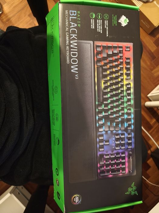 Teclado mecânico Ryzer Blackwidow V3