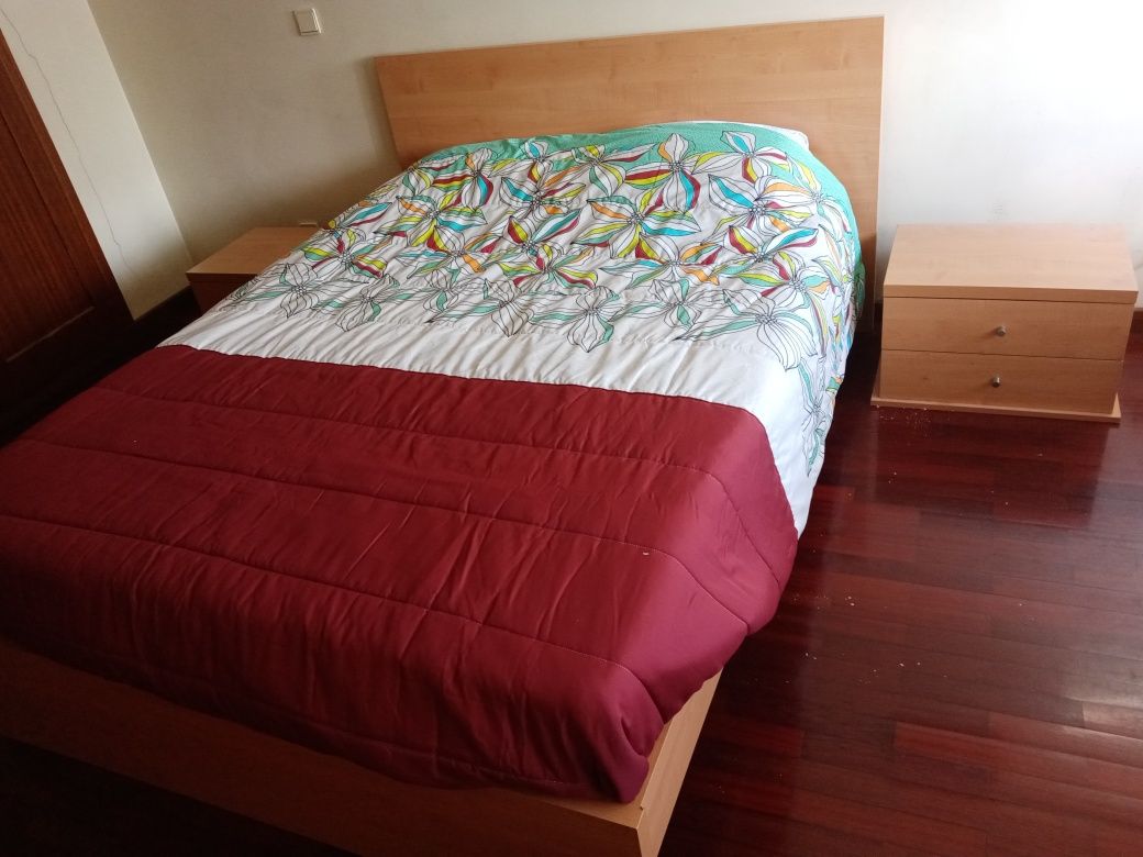 Cama Casal com colchão