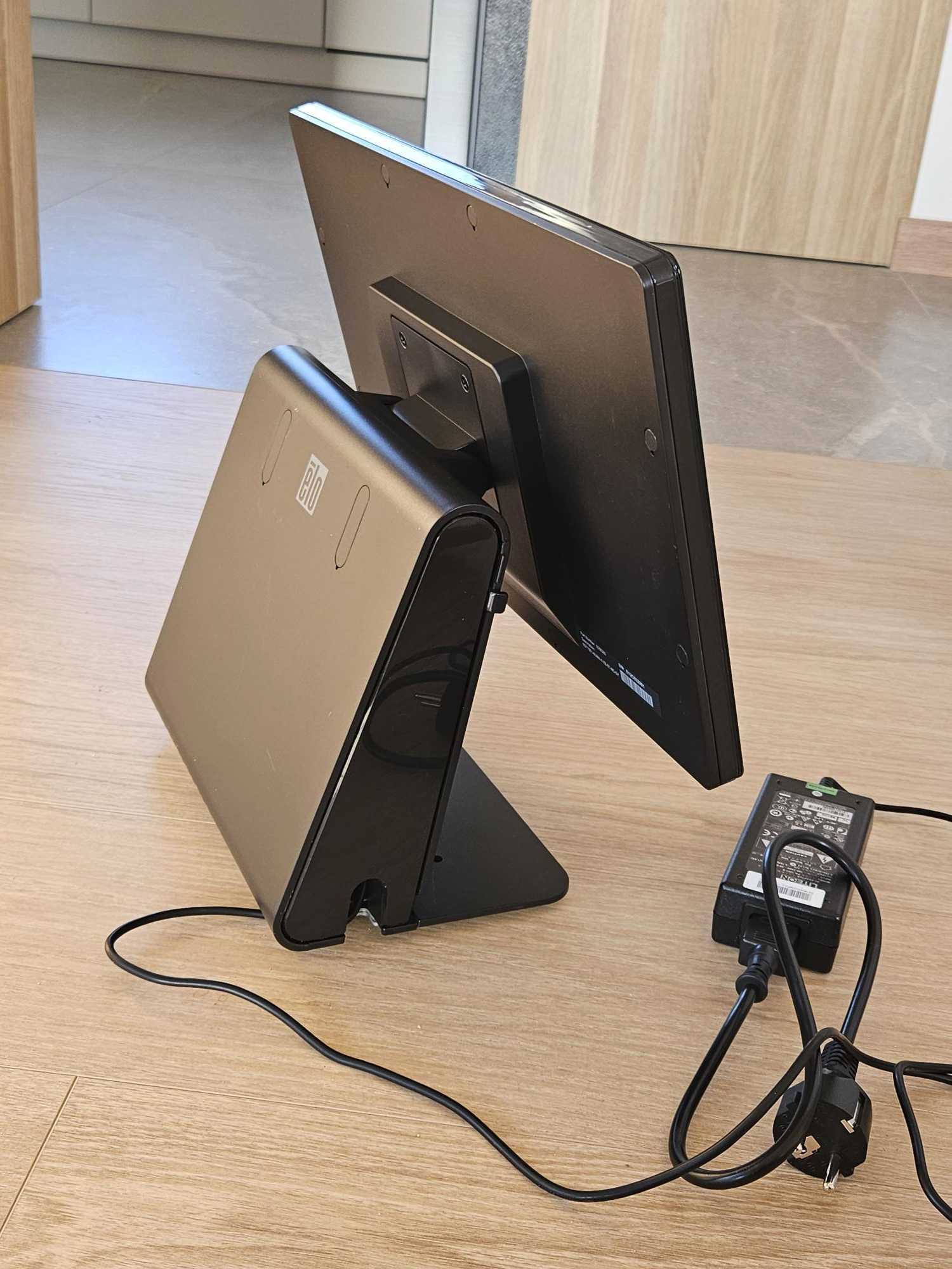 terminal (komputer) All-In-One z ekranem dotykowym firmy Elo