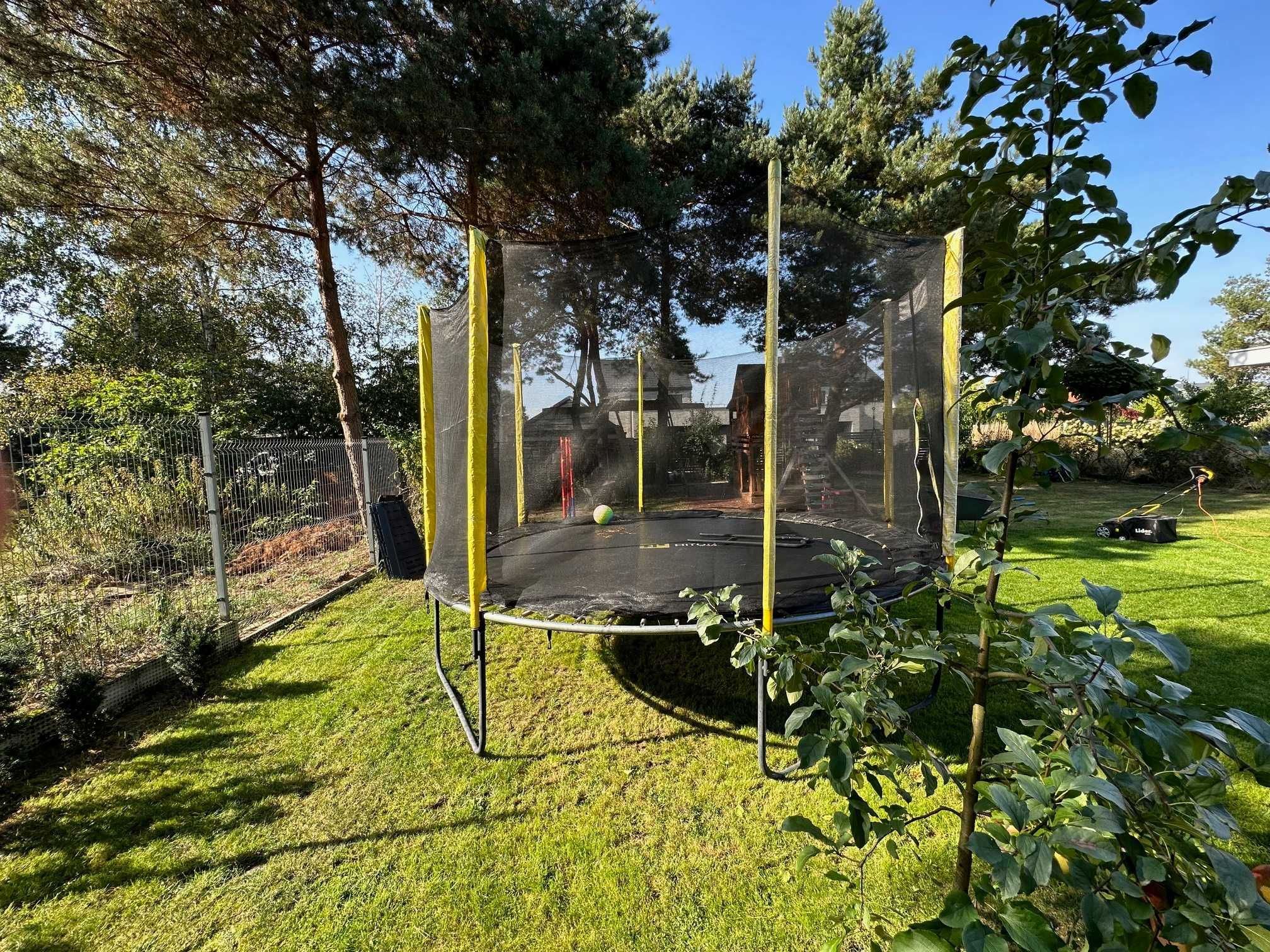 Trampolina ogrodowa