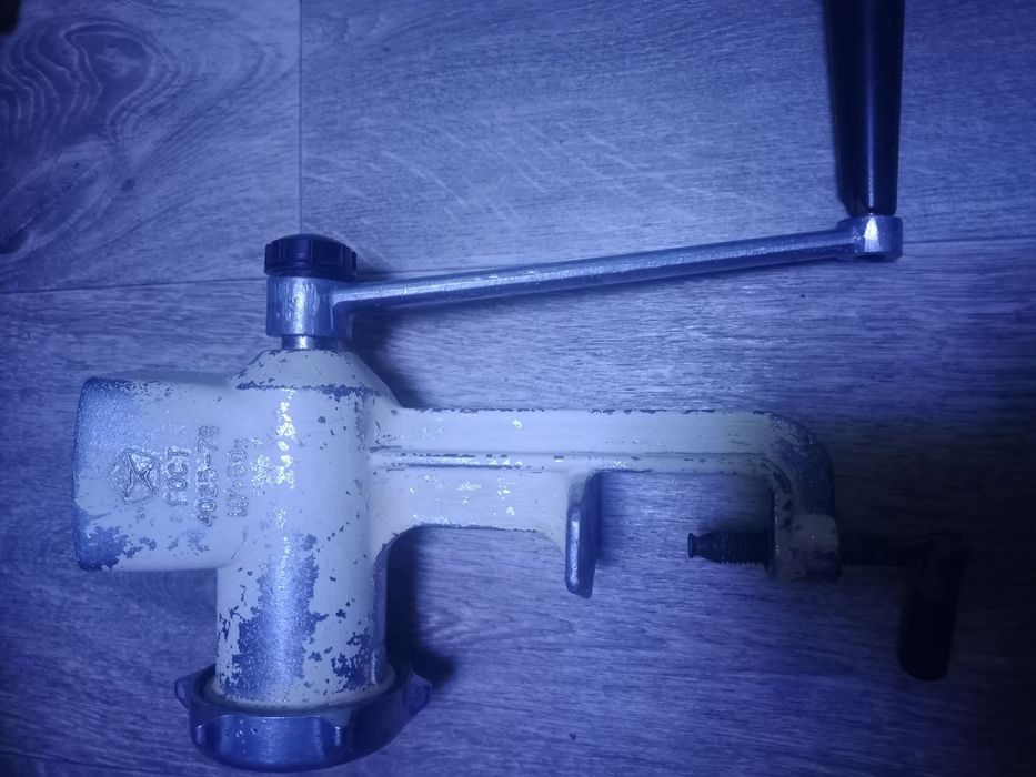 Мясорубка чугунная, раритет.