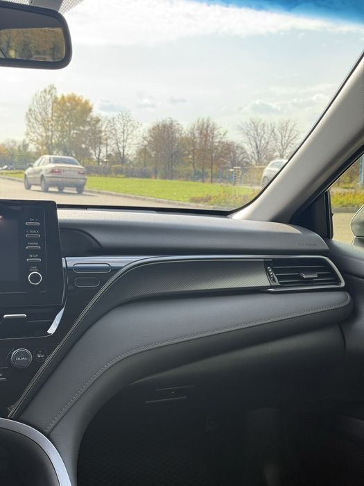 Toyota Camry 2021 elegance офіційна ціла на гарантії
