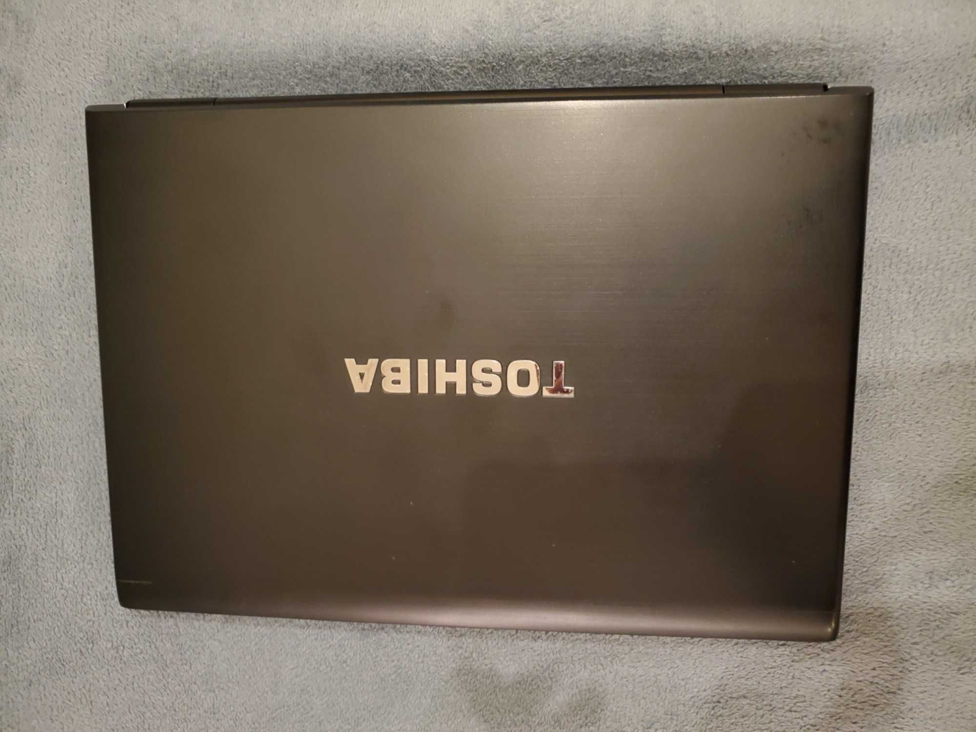 Portátil 13" Toshiba Portege, i7, 8Gb Ram, 320Gb Hdd