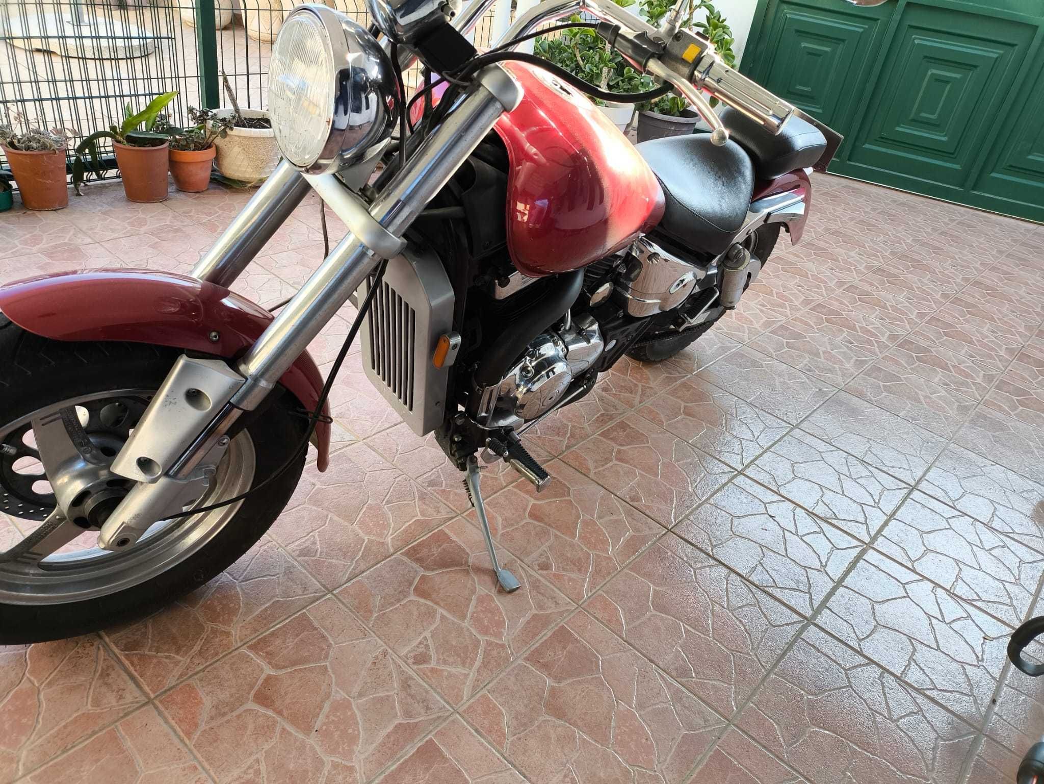 Chopper Suzuki Marauder VZ800