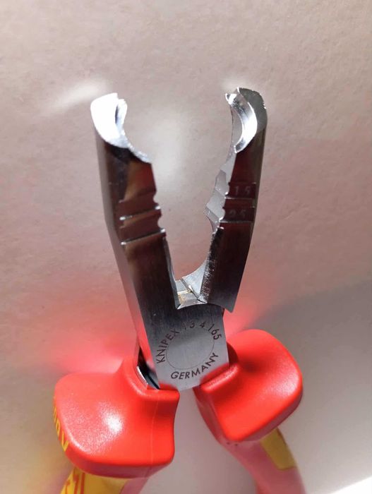 knipex Szczypce do ściągania izolacji 1000V